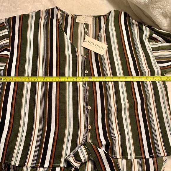 NWT Boutique Top Small Hyped Unicorn Betty Slimming Vertical Stripe Army Buttons - Picture 15 of 16